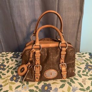 Fossil purse